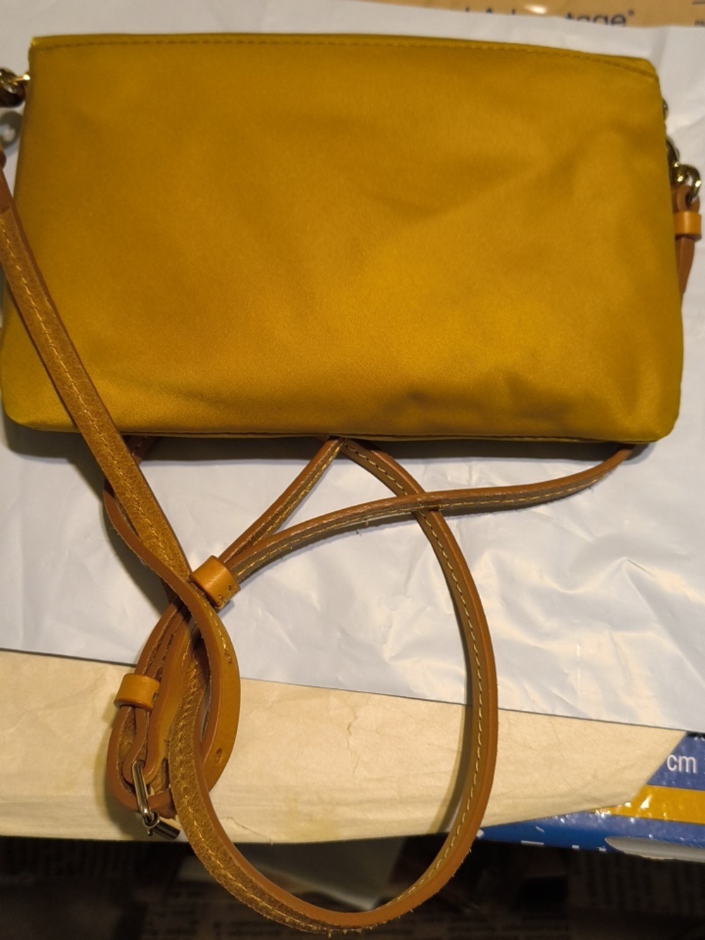 ✨LOW START ✨NWT Mustard Dooney And Bourke Crossbody Bag - Picture 6 of 8